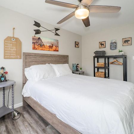 Welcoming Barn, 2 Bedroom & 1 Bath & Parking 애틀랜타 외부 사진
