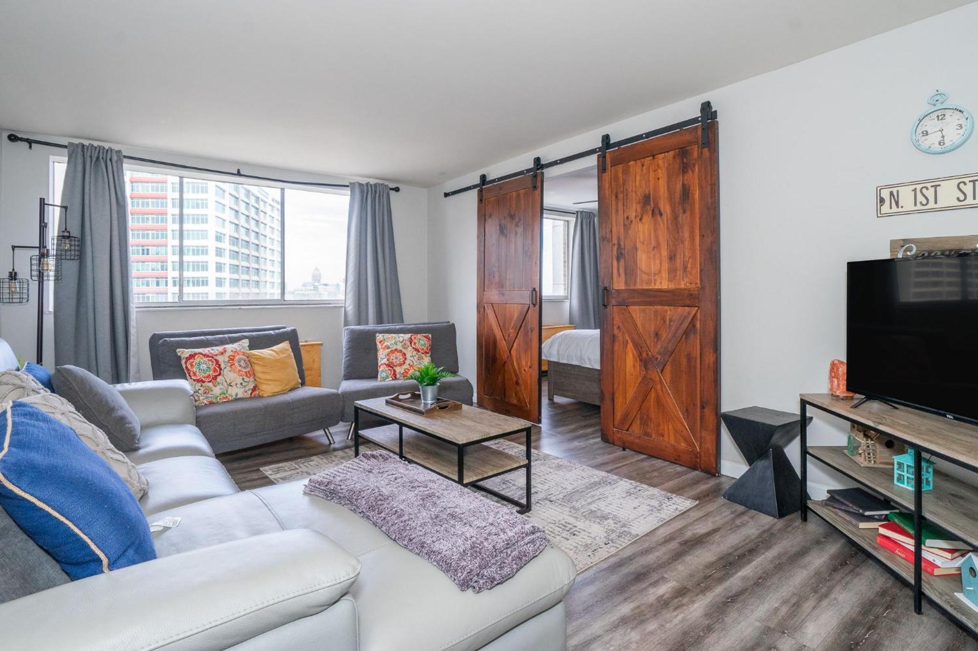 Welcoming Barn, 2 Bedroom & 1 Bath & Parking 애틀랜타 외부 사진