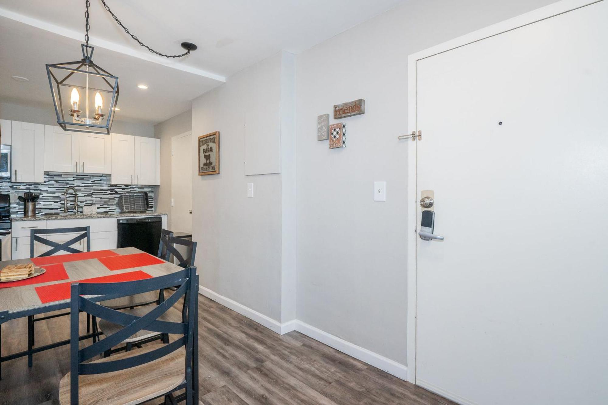 Welcoming Barn, 2 Bedroom & 1 Bath & Parking 애틀랜타 외부 사진