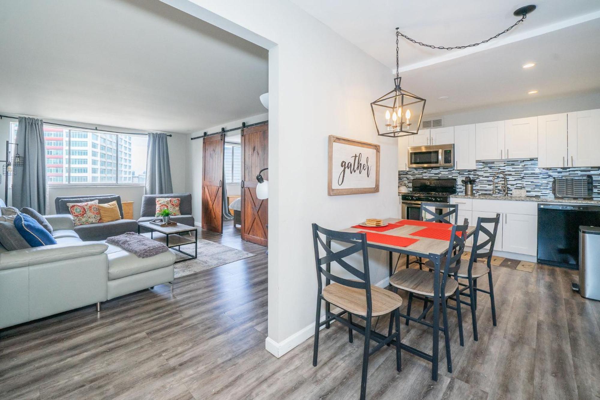 Welcoming Barn, 2 Bedroom & 1 Bath & Parking 애틀랜타 외부 사진